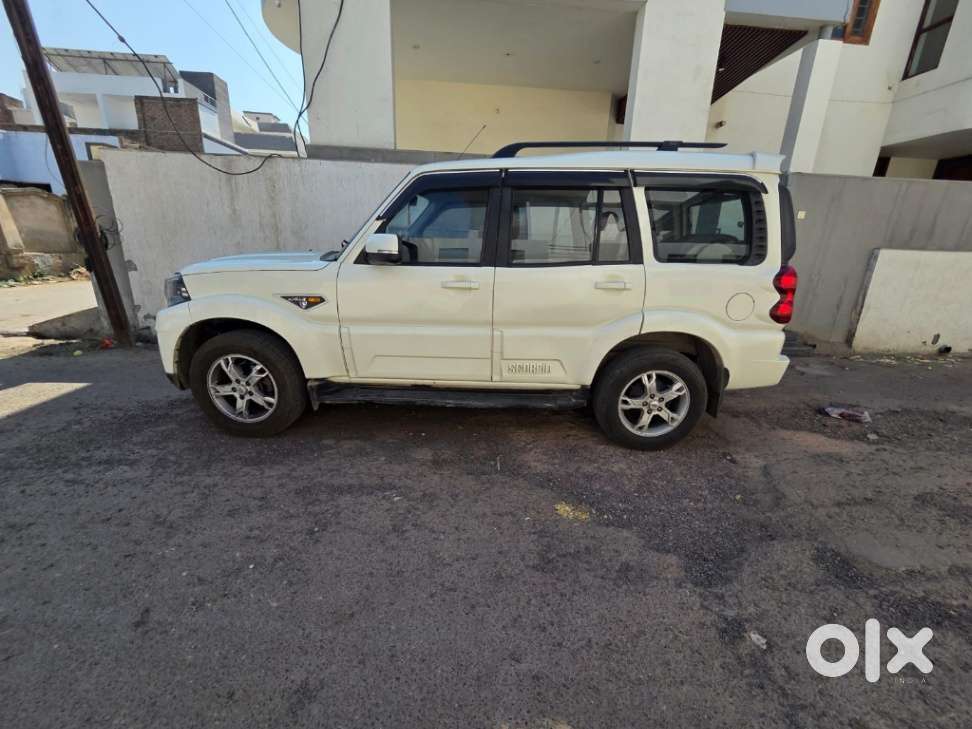 Mahindra Scorpio, 2017, Diesel