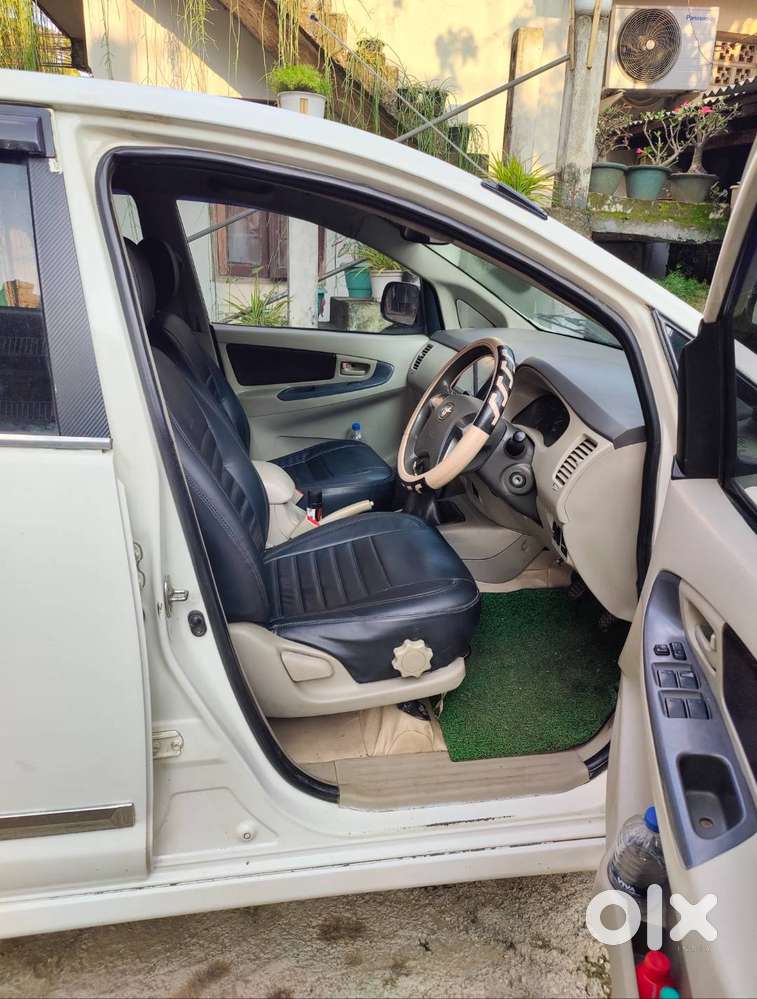 Toyota Innova 2013