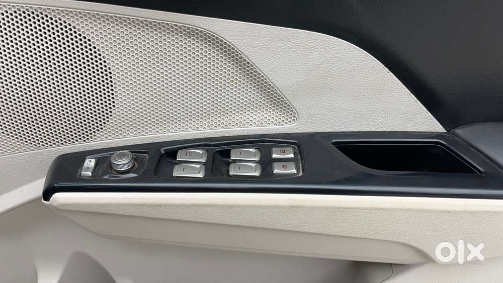 Mahindra Xuv300 W8, 2019, Petrol