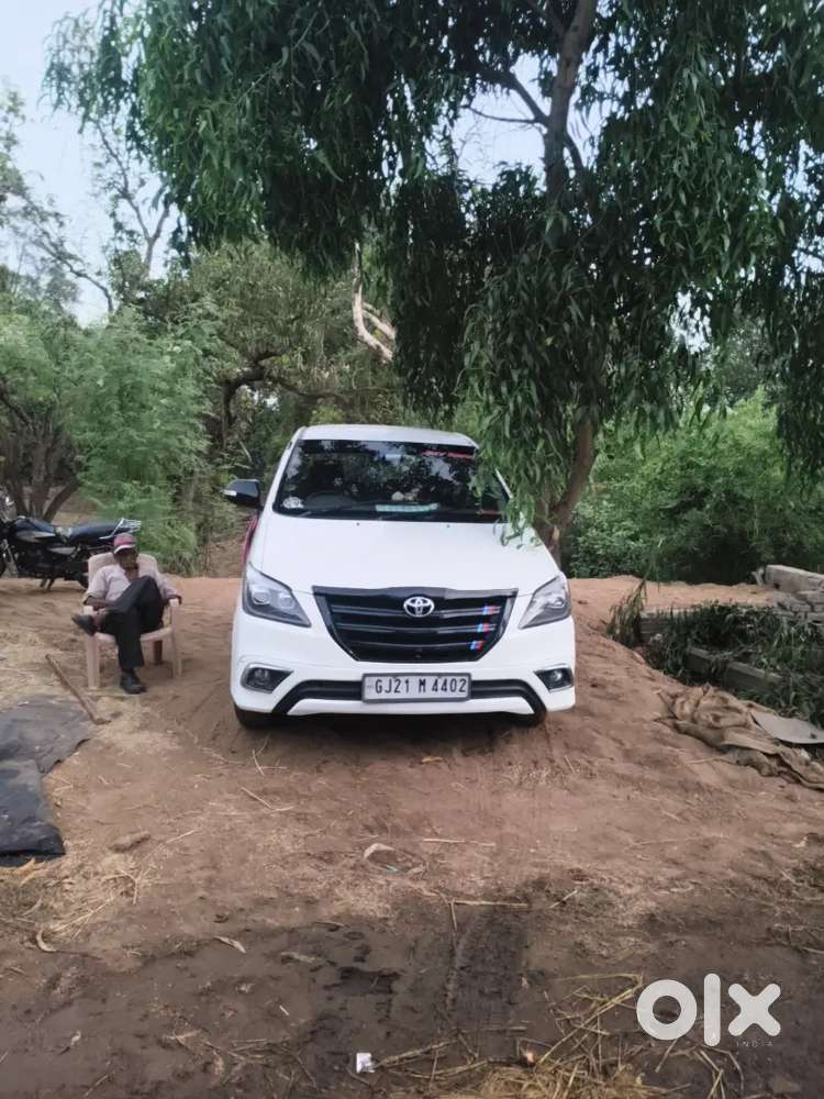 Toyota Innova 2009 Diesel 200000 Km Driven