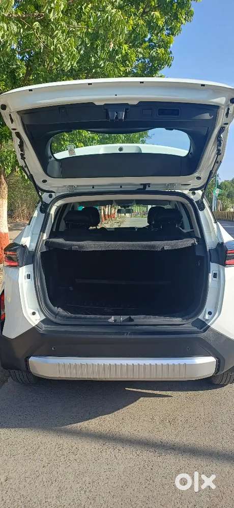 Tata Harrier New Facelift 2025 (without Sunroof)