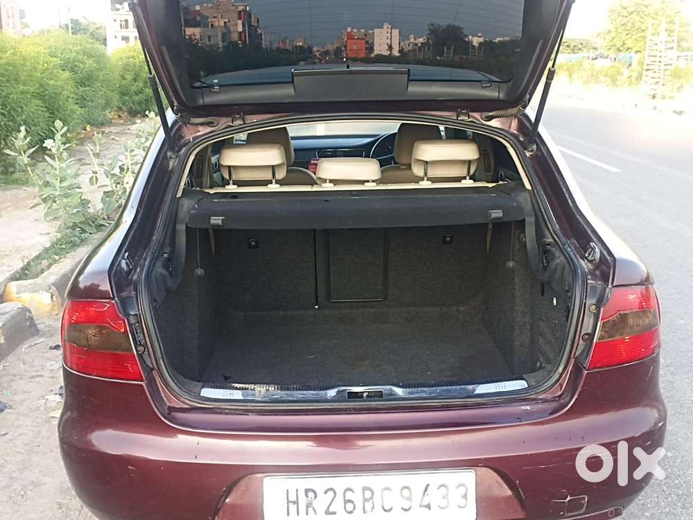 Skoda Superb 2011 Petrol Well Maintained