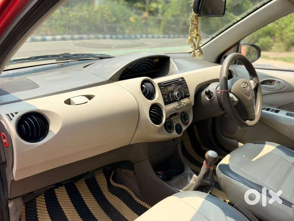 Toyota Etios Liva 2015 Petrol Well Maintained