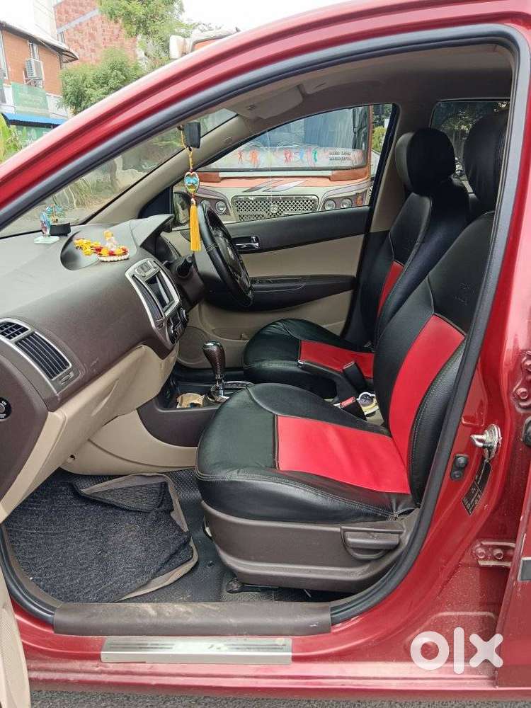 Hyundai I20 1.4 Asta (at), 2011, Petrol
