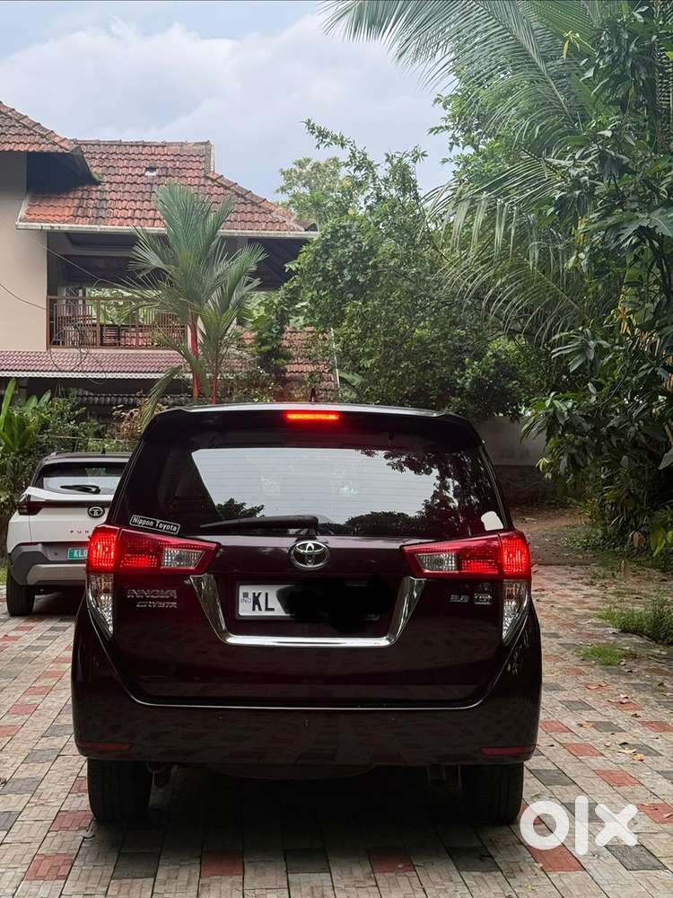Toyota Innova Crysta 2018
