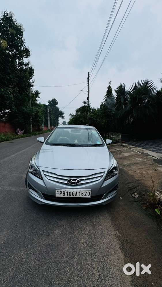 Hyundai Fluidic Verna 2016 1st Owner 2 Keys Full Insured New Tyres