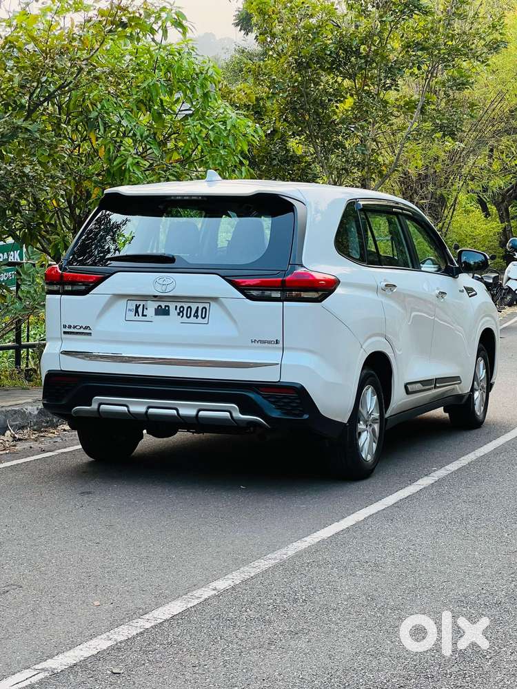 Toyota Innova Hycross 2.0 Gx 8 Str, 2023, Petrol