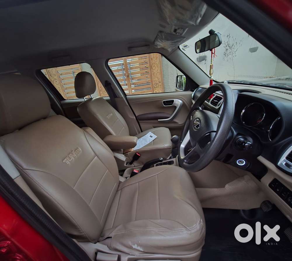 Mahindra Tuv 300 Mhawk100 T8, 2017, Diesel