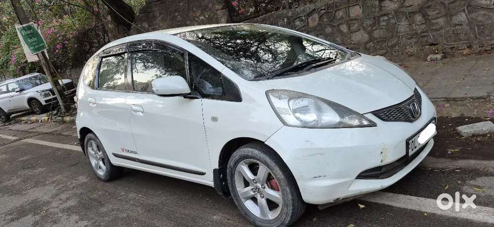 Honda Jazz Select 1.2 (2011)  2nd Owner  Well Maintained  White