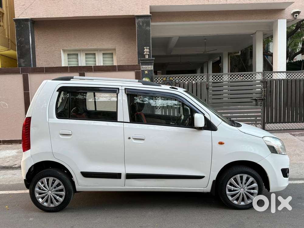 Maruti Suzuki Wagon R Vxi Amt1.2, 2016, Petrol