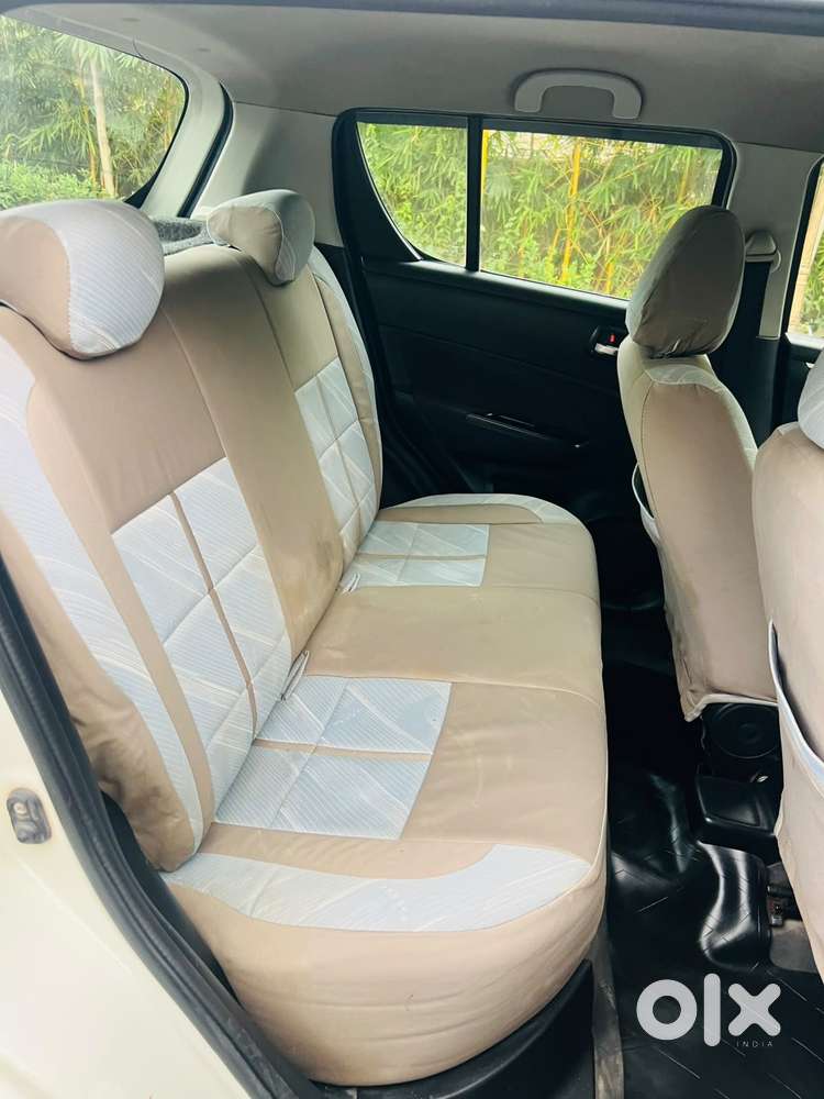 Maruti Suzuki Swift Vxi + Manual, 2011, Petrol