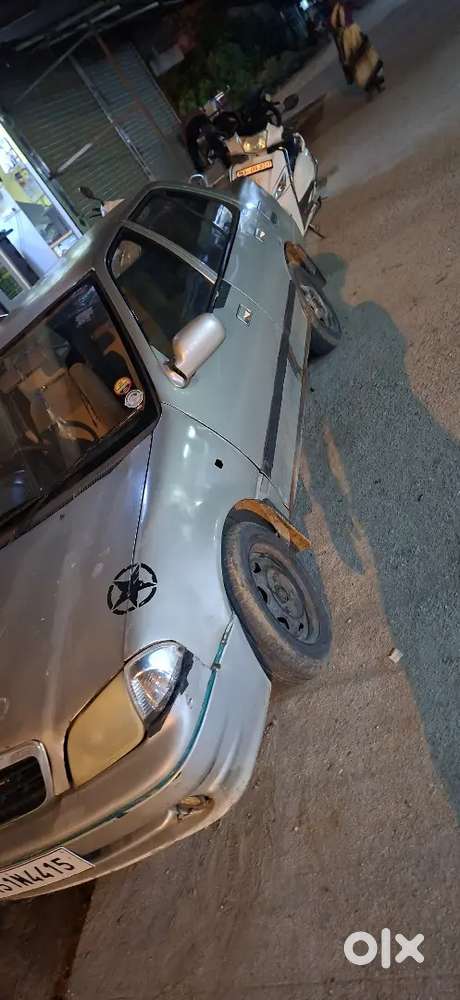 Maruti Suzuki Esteem 2007
