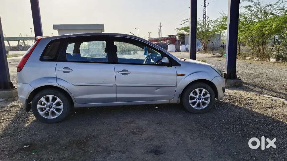 Ford Figo 2012 Cng & Patrol 120000 Km Driven
