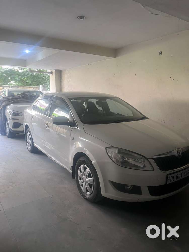Skoda Rapid 1.6 Petrol 2013