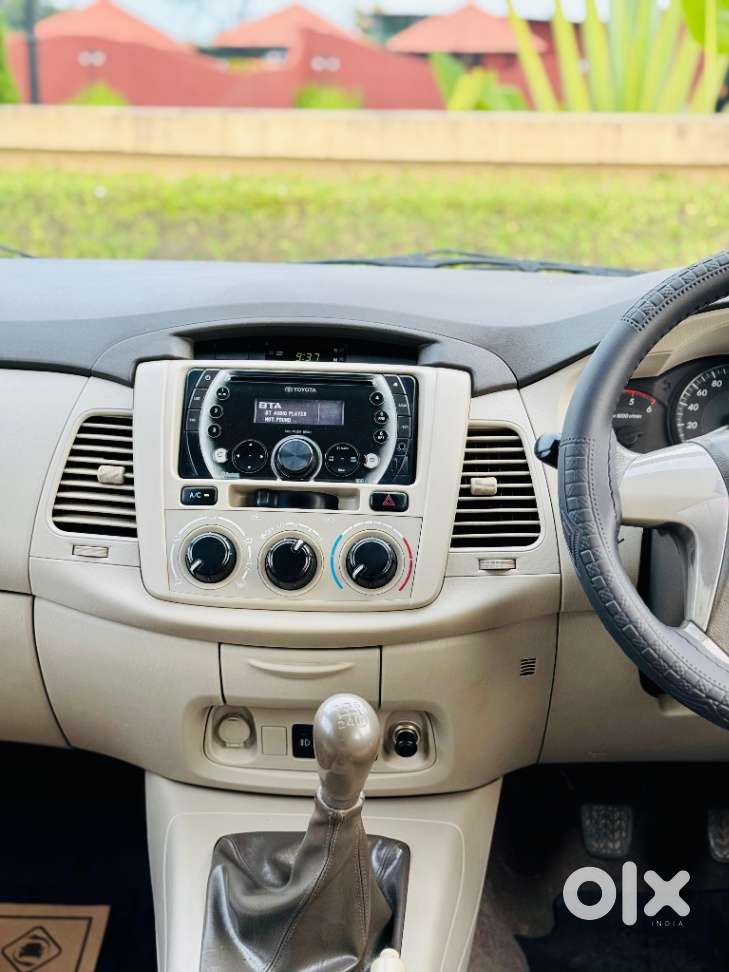 Toyota Innova 2.5 G (diesel) 8 Seater, 2013