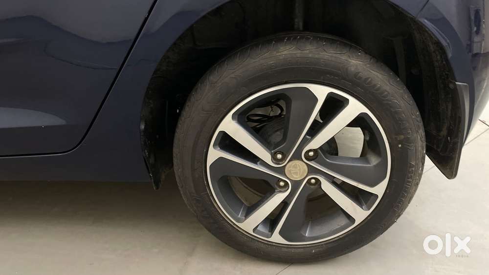 Tata Altroz 1.2 Xza Plus, 2022, Petrol