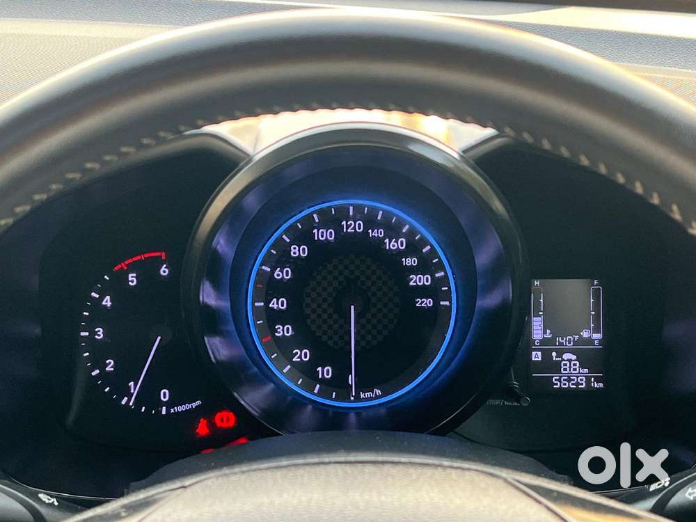 Hyundai Venue Sx (o) Mt 1.5 Diesel, 2021, Diesel