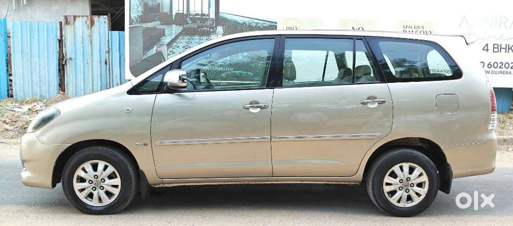 Toyota Innova 2.5 Vx 8 Str Bs-iii, 2010, Diesel