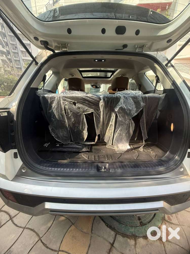 Showroom Condition Hyundai Alcazar Signature – Top Variant Petrol Auto