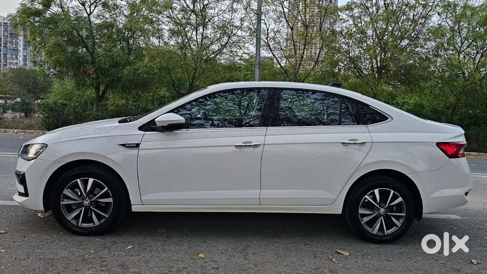 Skoda Slavia 1.0 Tsi Style At, 2022, Petrol