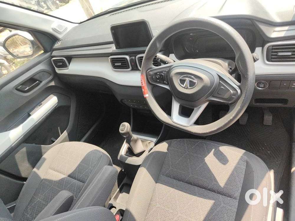 Tata Punch Accomplished Dazzle Sunroof Cng, 2023, Petrol