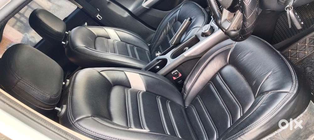 Tata Nexon Petrol 2022 Sunroof Variant 22000 Driven 1st Owner