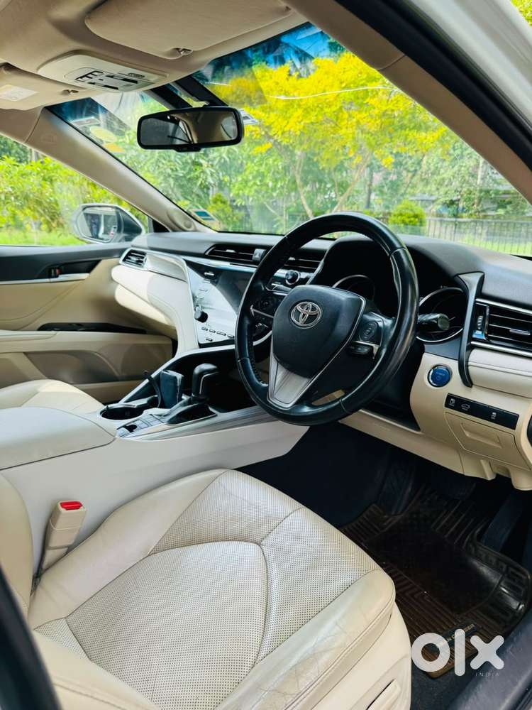 Toyota Camry 2.5 Hybrid, 2021, Petrol