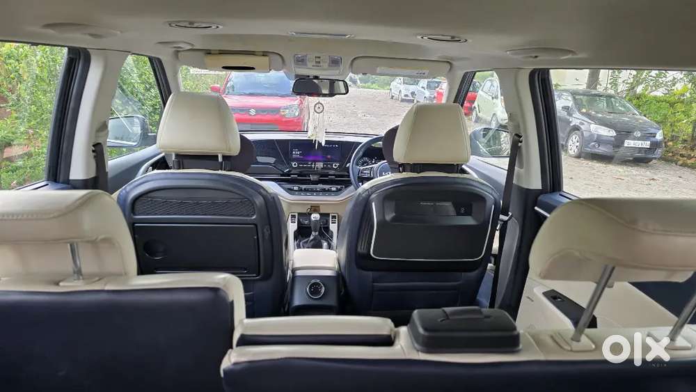Kia Carens Luxury Plus Diesel Imt - Top End