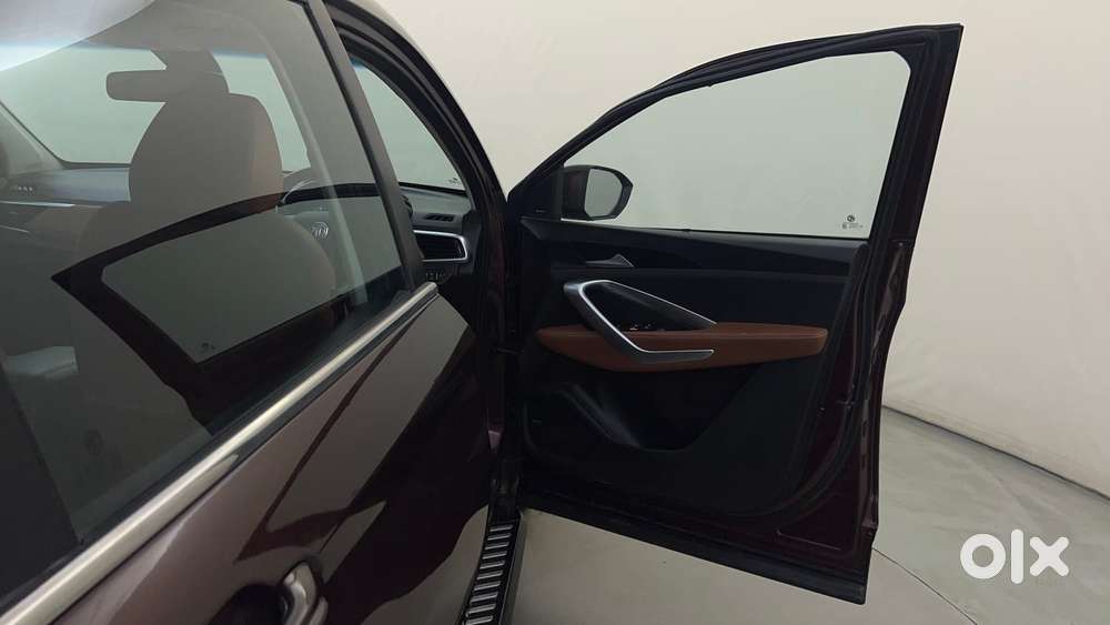 Mg Hector Plus 1.5 Hybrid Sharp Turbo 6 Str, 2021, Cng & Hybrids