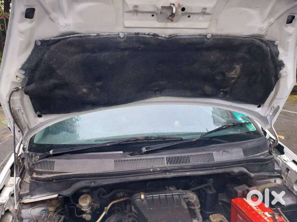 Maruti Suzuki Ritz Zxi, 2011, Petrol
