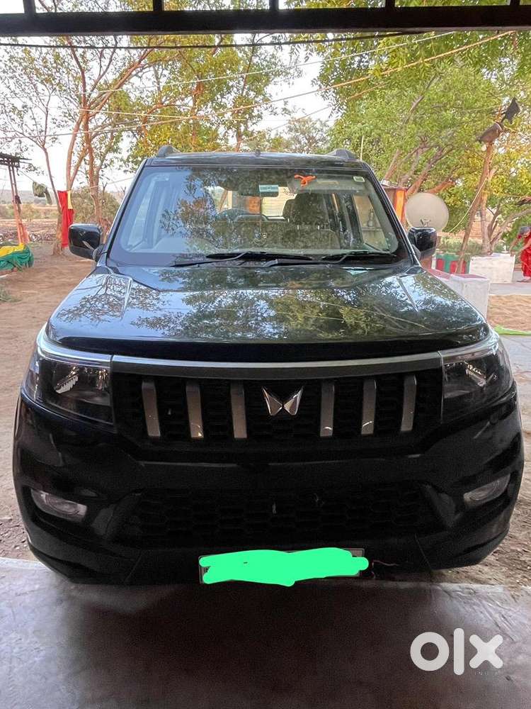 Mahindra Bolero Neo N8 Black 2024  10,000 Km  Single Owner