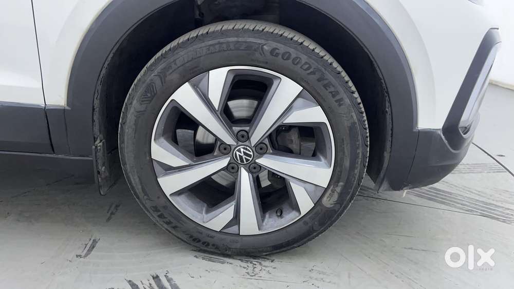 Volkswagen Taigun Topline 1.0 Tsi Mt (electric Seats), 2022, Petrol