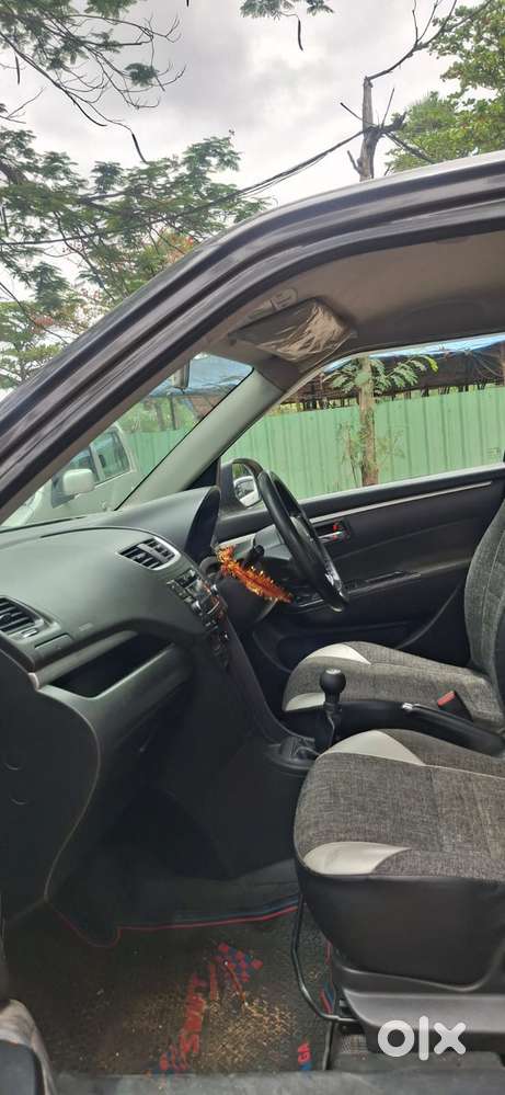 Maruti Suzuki Swift Zxi, 2015, Petrol