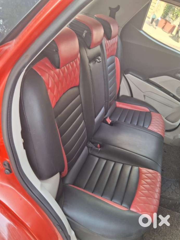 Mahindra Xuv300 W8 1.2 Petrol Dual Tone, 2019, Petrol