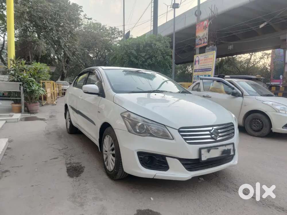 यह गाड़ी देखने ओर चलने में बहुत मस्त है