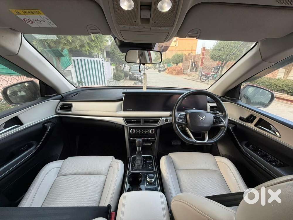 Mahindra Xuv700 2.2 Ax 7 Diesel At Luxury Pack Str, 2022, Diesel