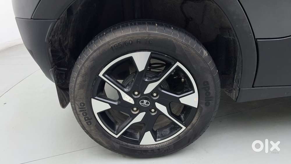 Tata Punch Creative Dual Tone Amt Sunroof, 2024, Petrol