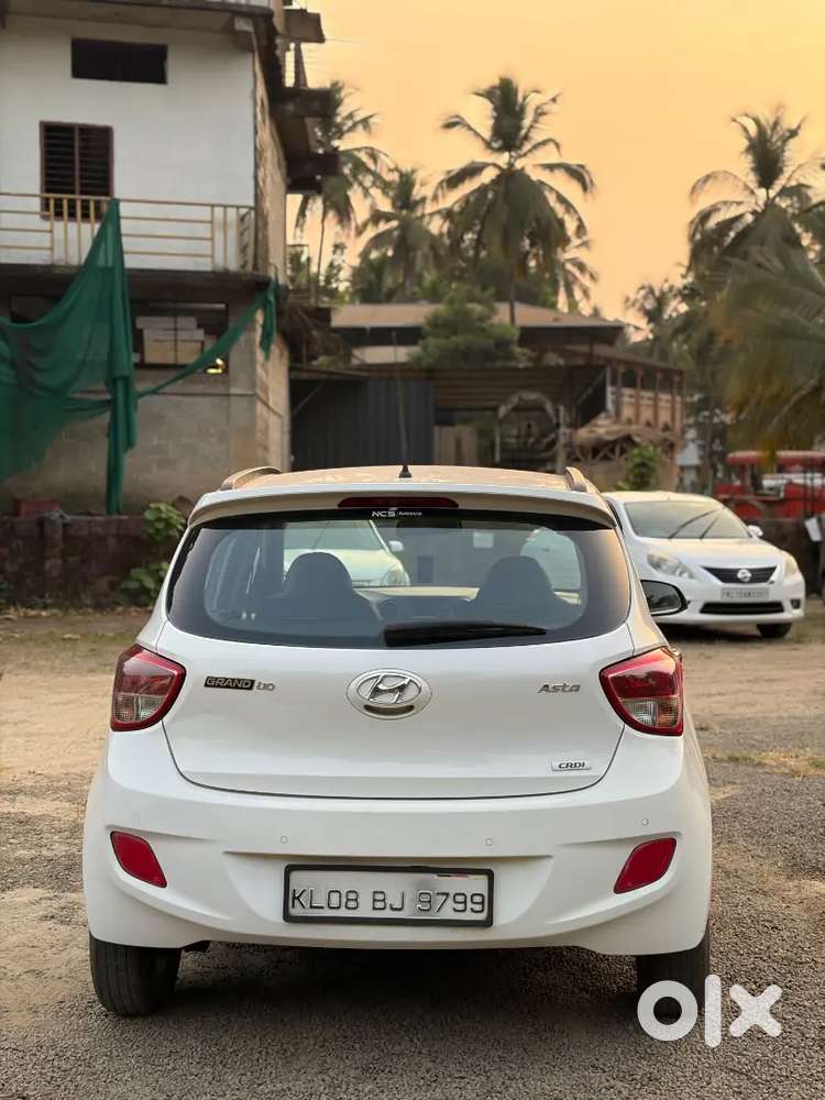 Hyundai Grand I10 2016 Diesel 100000 Km Driven