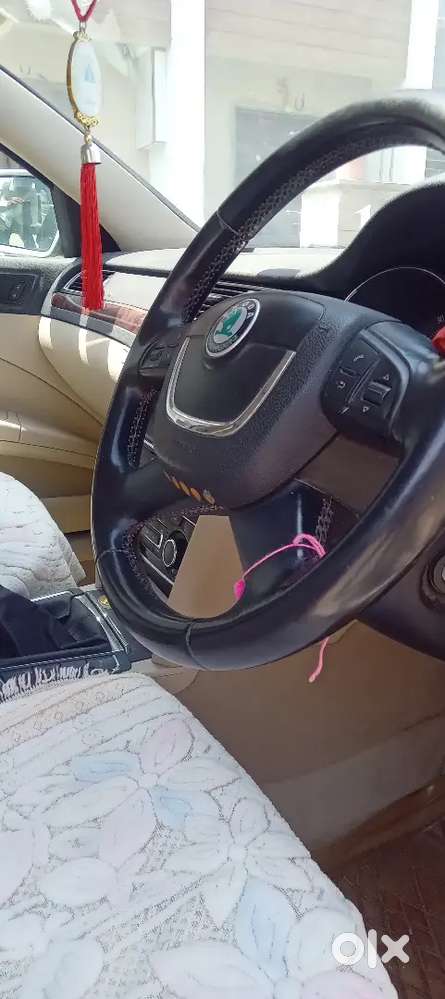 Skoda Superb 2011