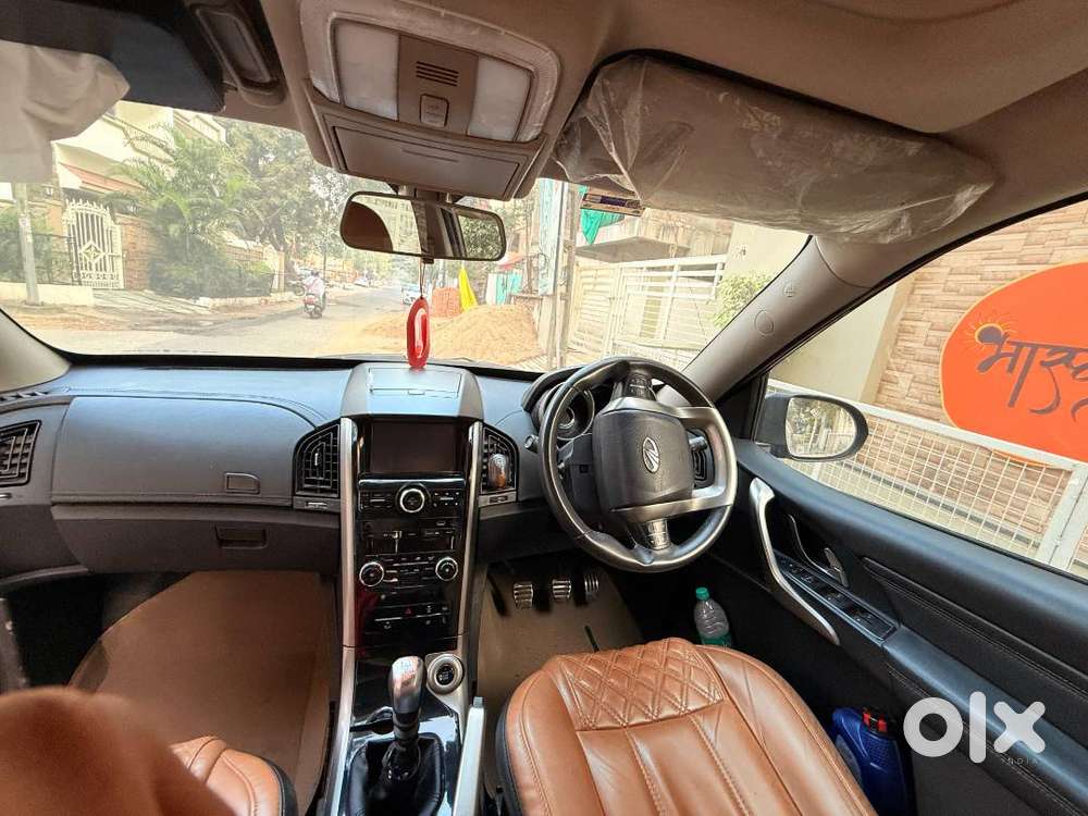 Xuv 500 W11 Top Model