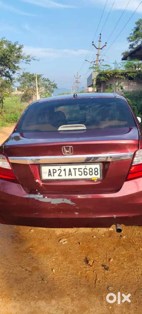 Honda Amaze 2nd Gen 2013 Diesel 228010 Km Driven