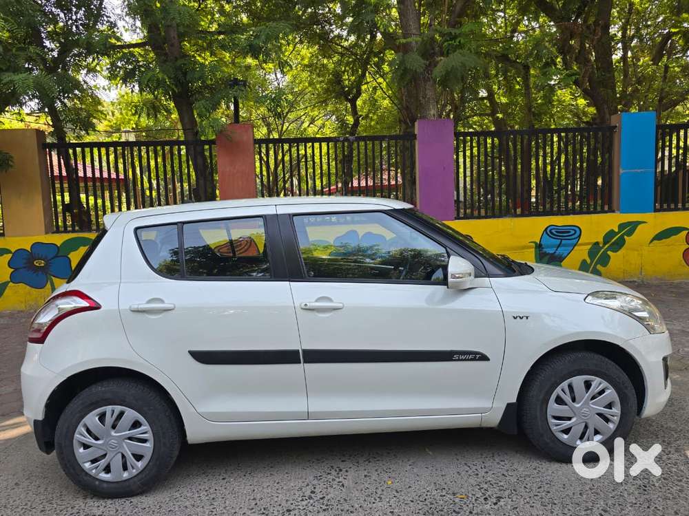 Maruti Suzuki Swift Vxi + Manual, 2016, Petrol