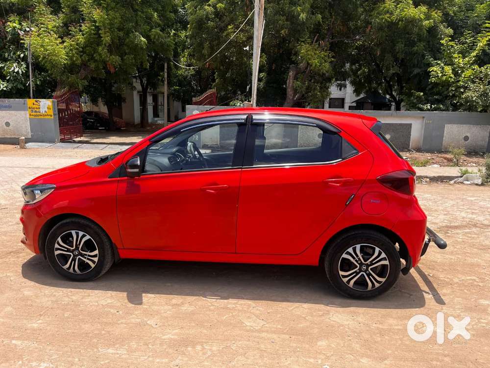 Tata Tiago 1.2 Revotron Xt (o), 2024, Petrol