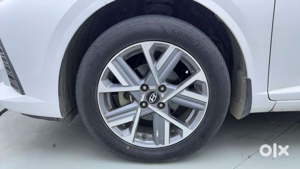 Hyundai Verna 1.5 Sx (o) Vtvt Ivt, 2023, Petrol
