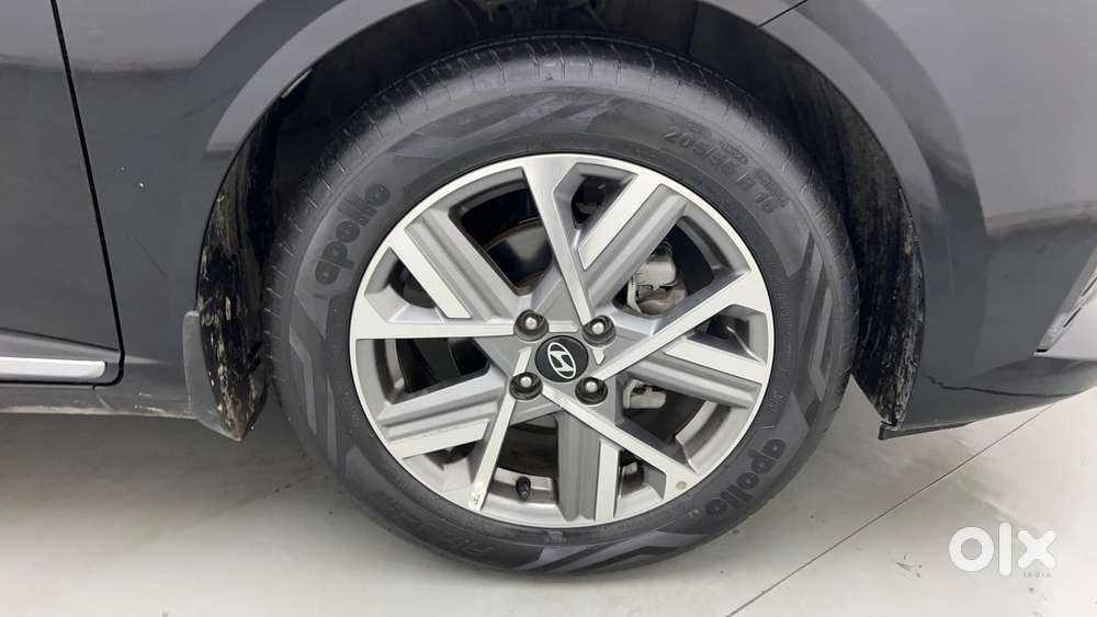 Hyundai Verna Sx 1.5 Petrol Ivt, 2025, Petrol