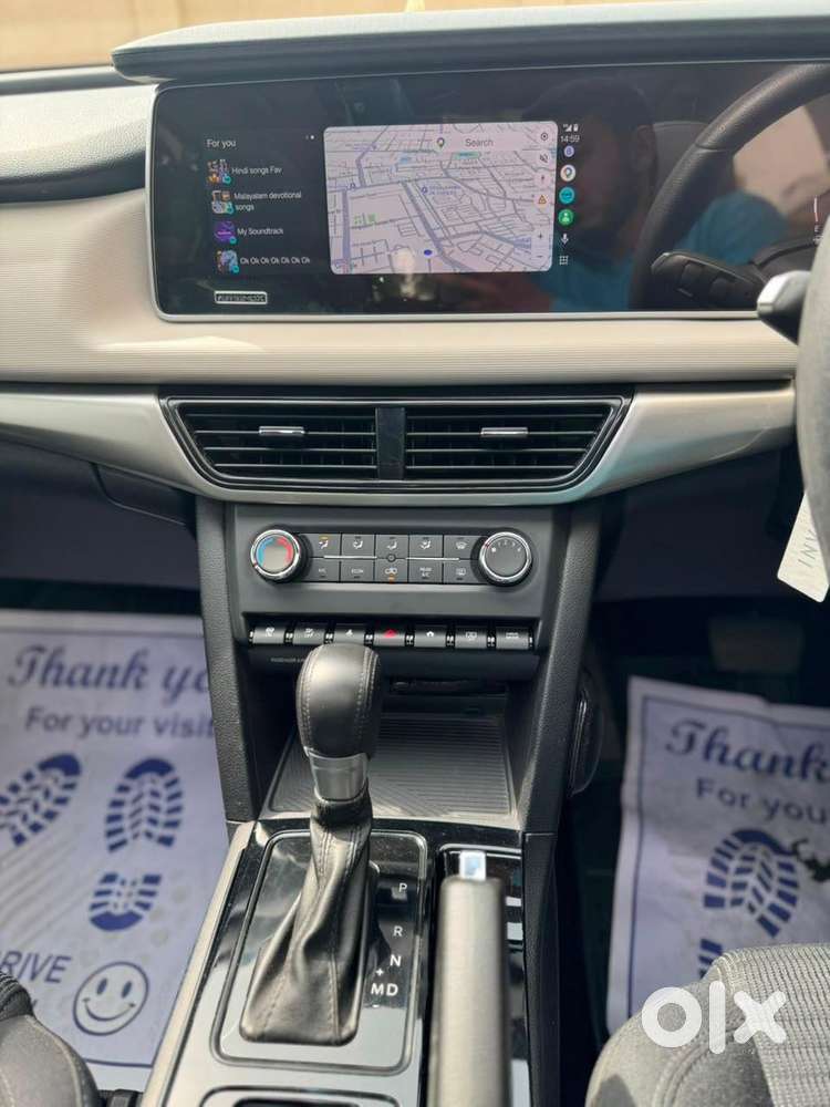 Mahindra Xuv700 2.2 Ax 5 Diesel At 7 Str, 2022, Diesel