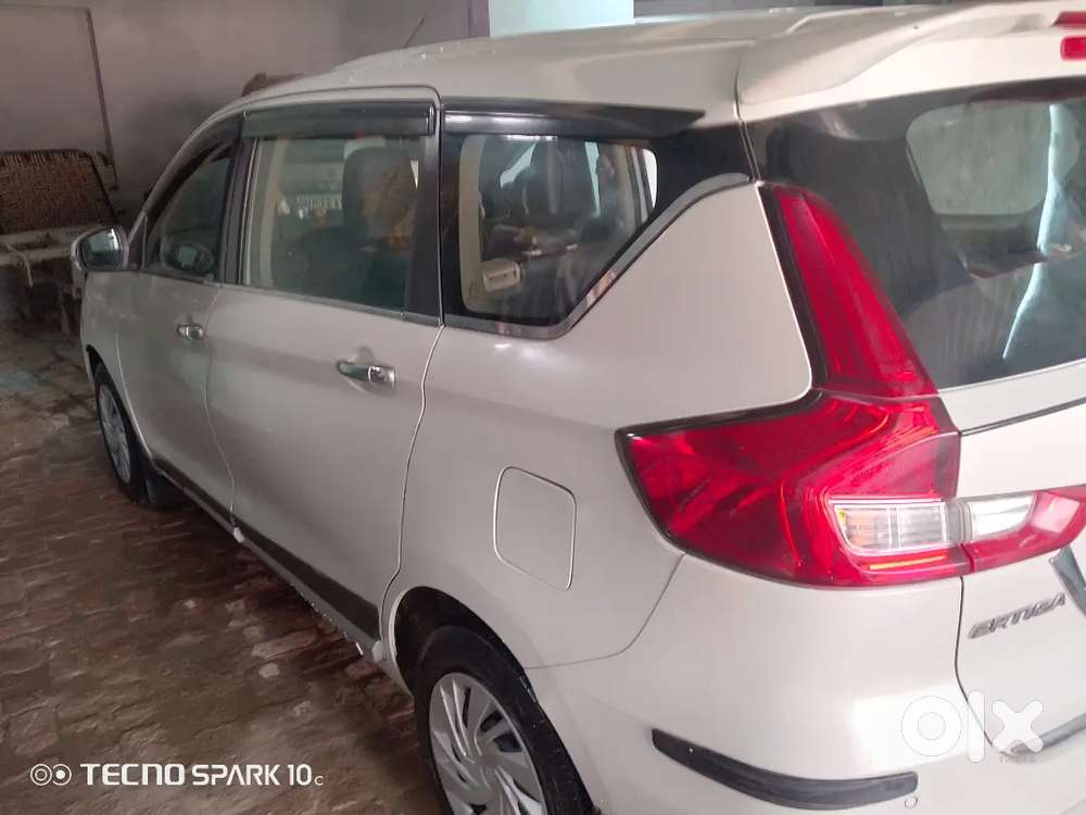 Maruti Suzuki Ertiga Vxi Cng