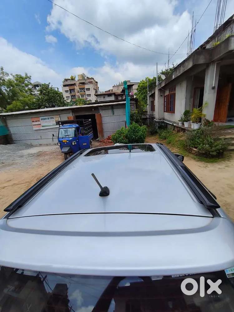 Mahindra Xuv300 W8 (o) Sunroof 2022 Petrol 29500 Km Driven