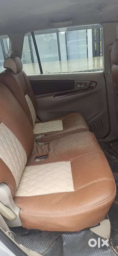 Toyota Innova 2.5 V Top End Model Alloy Wheels, Airbags Super Conditio