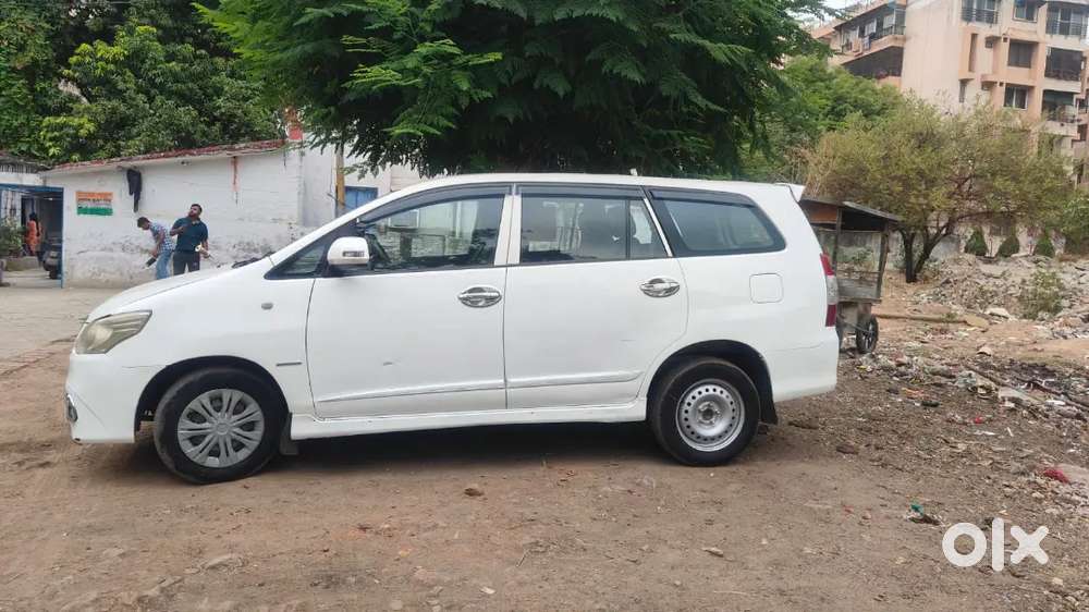 Toyota Innova 2014 Diesel Well Maintained